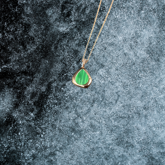 GL0004 - Gem Collection -  Necklace with Green Agate Pendant