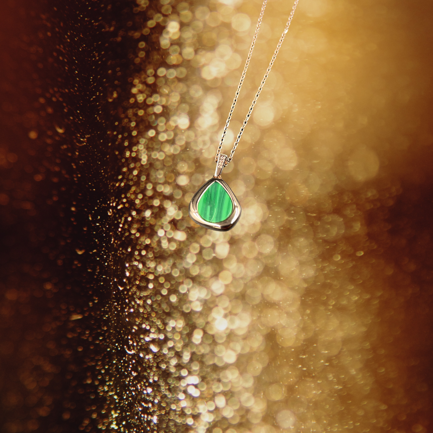 GL0004 - Gem Collection -  Necklace with Green Agate Pendant